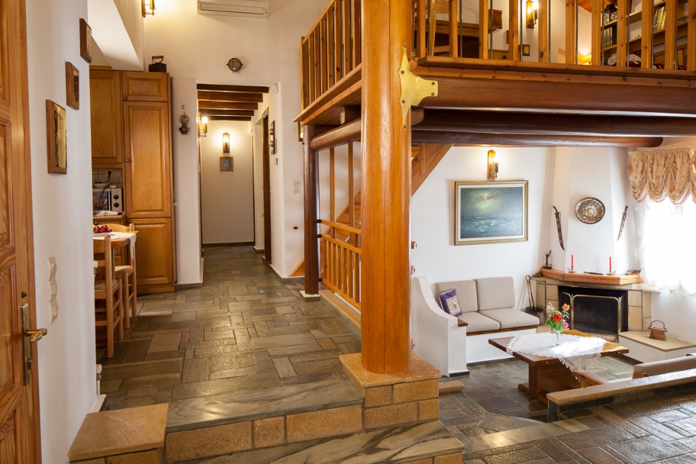 Interior 3
